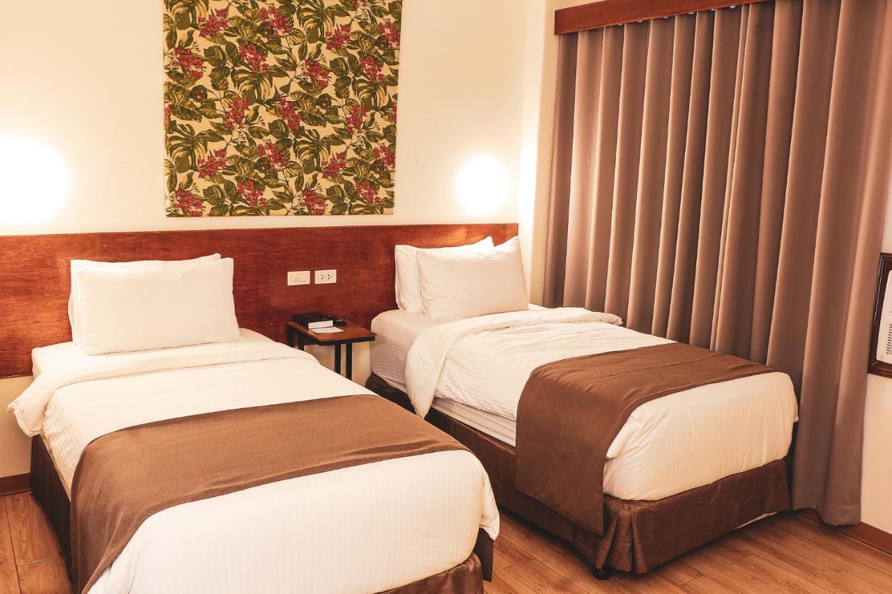 Hotel Sentro Legazpi Kültér fotó